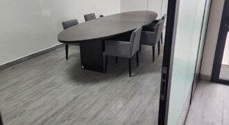 Spacieux Plateau de Bureau à Louer